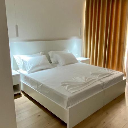 Violet'S Boutique Apartments Sarandë Exteriör bild