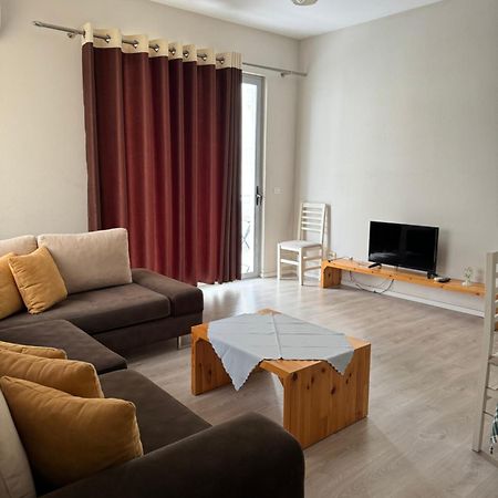 Violet'S Boutique Apartments Sarandë Exteriör bild