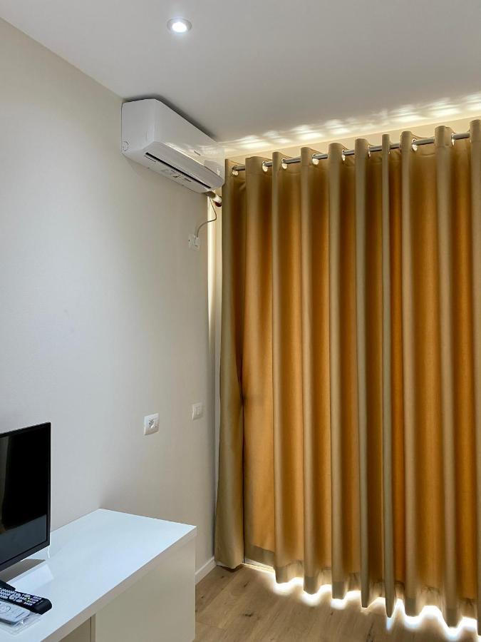 Violet'S Boutique Apartments Sarandë Exteriör bild