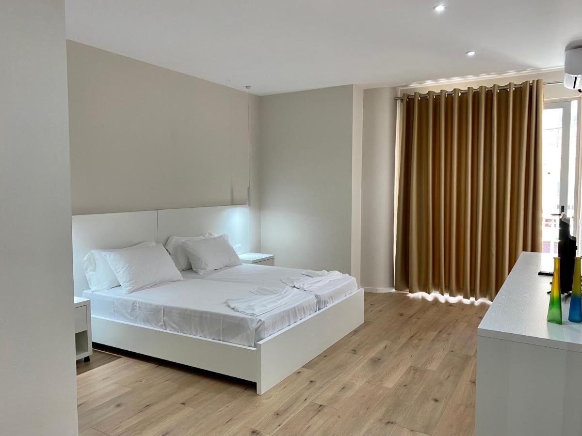 Violet'S Boutique Apartments Sarandë Exteriör bild