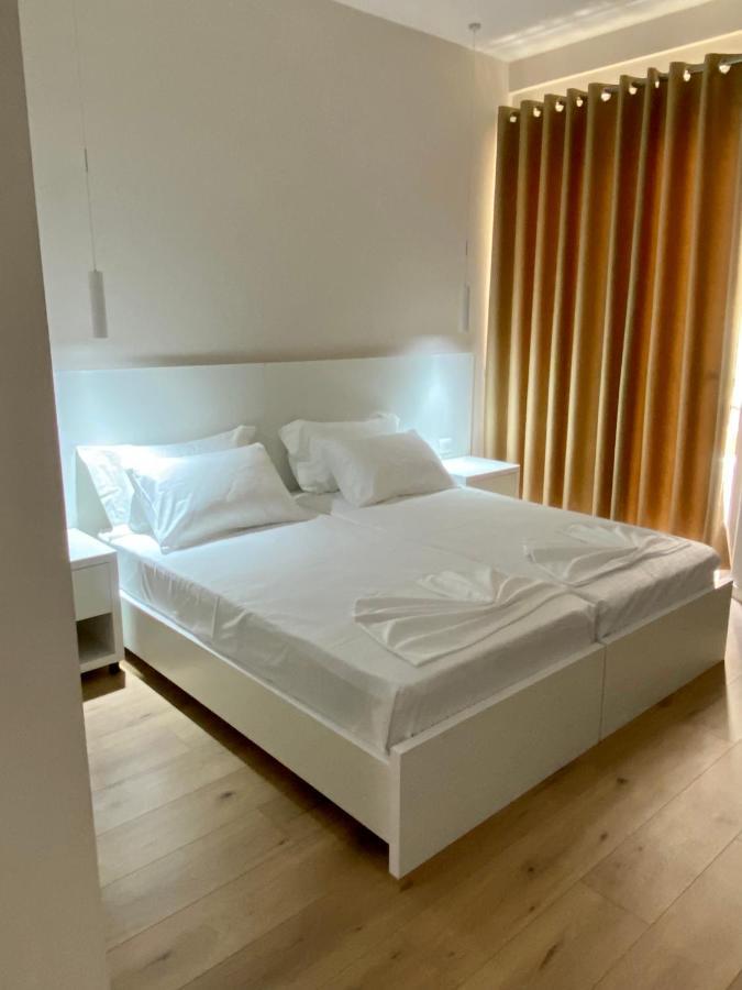 Violet'S Boutique Apartments Sarandë Exteriör bild