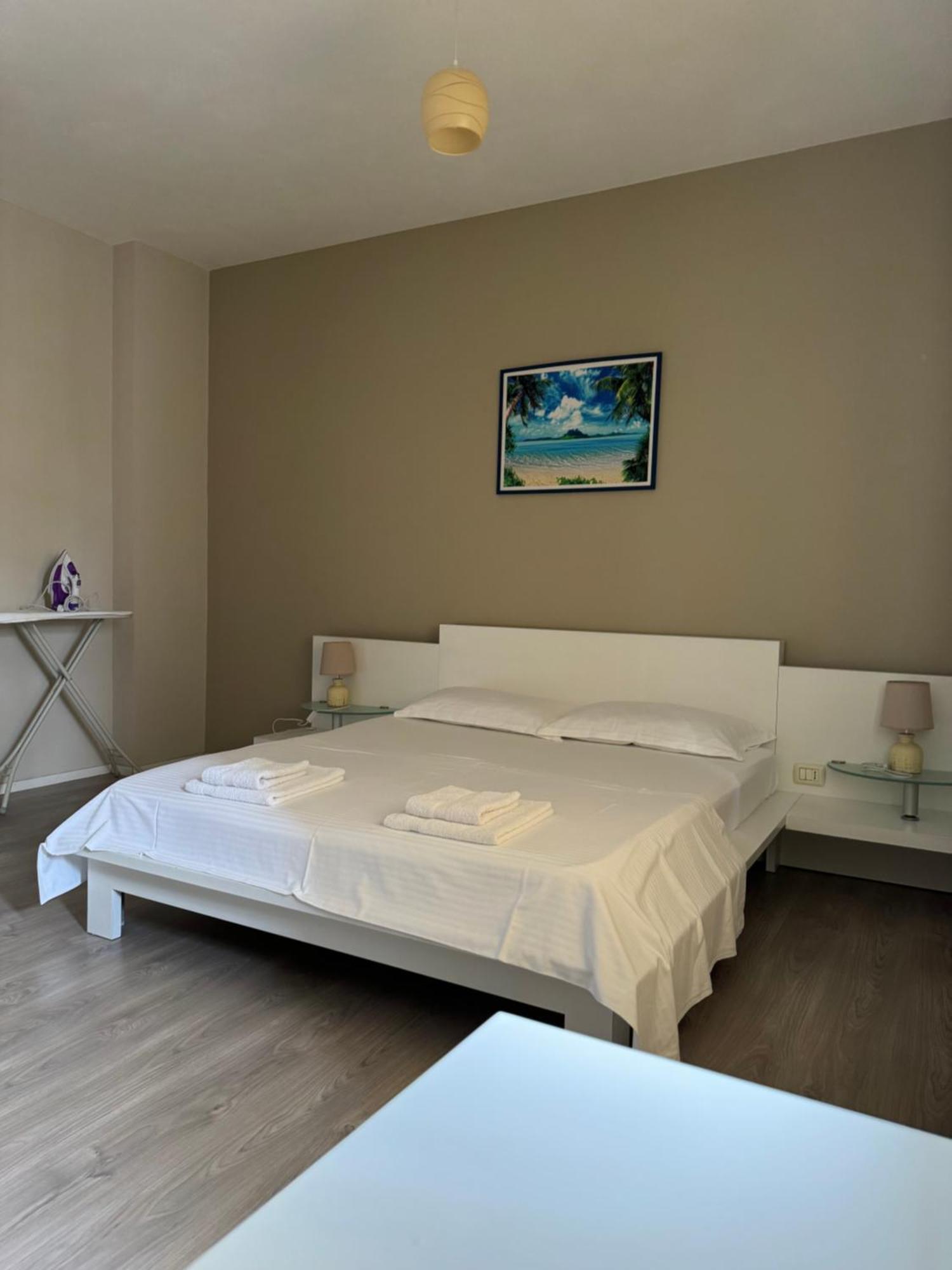 Violet'S Boutique Apartments Sarandë Exteriör bild