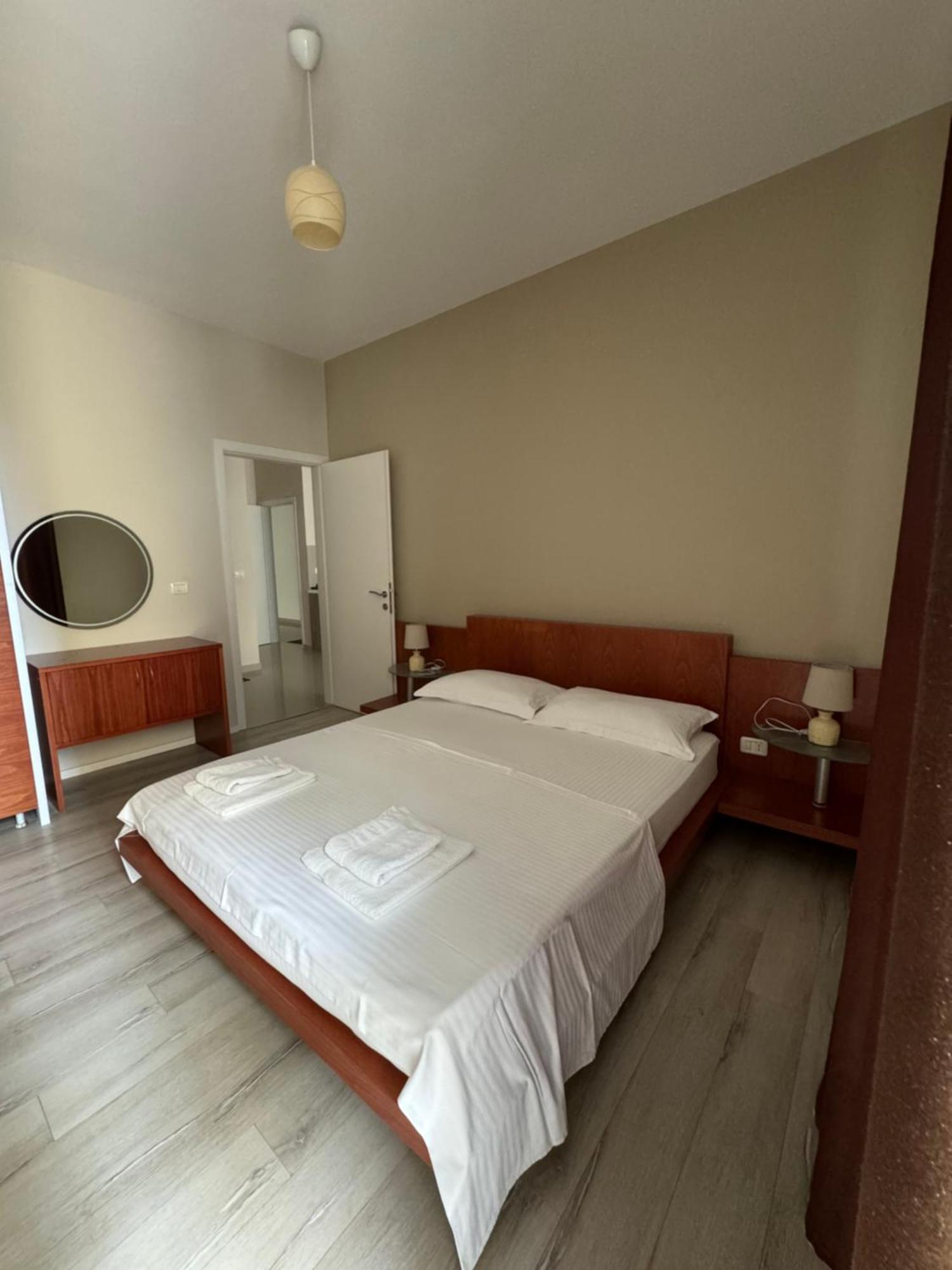 Violet'S Boutique Apartments Sarandë Exteriör bild