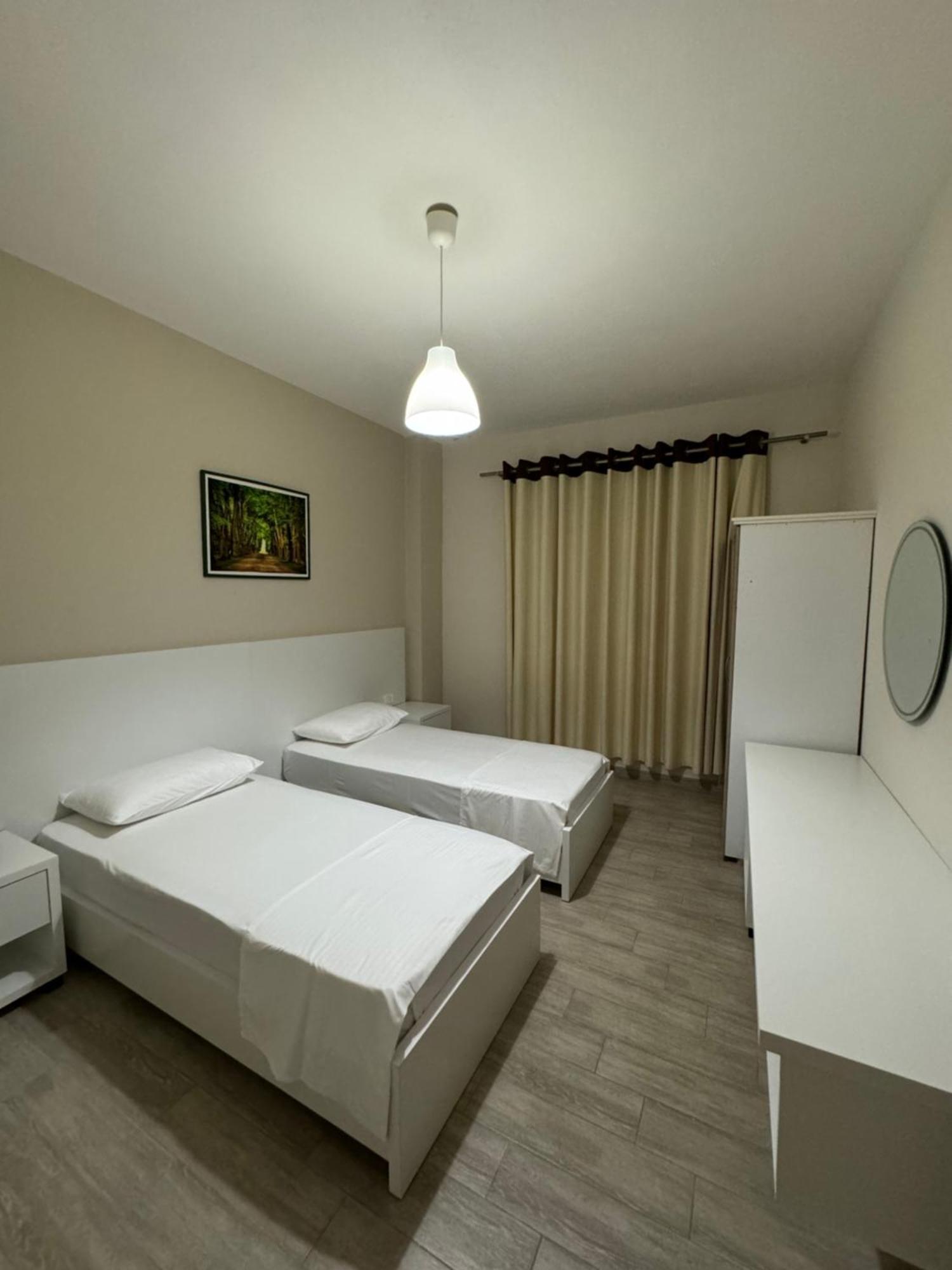 Violet'S Boutique Apartments Sarandë Exteriör bild