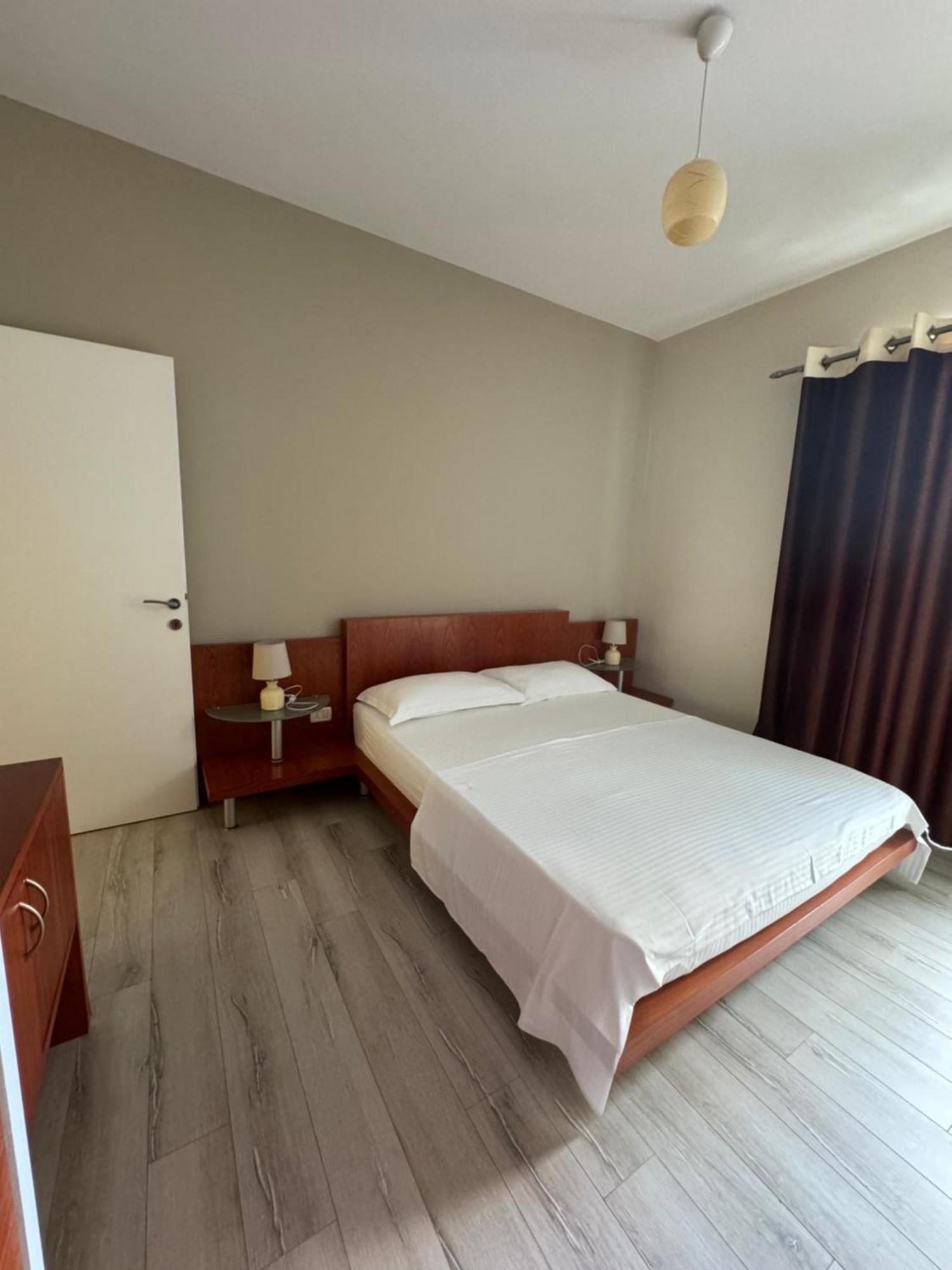 Violet'S Boutique Apartments Sarandë Exteriör bild