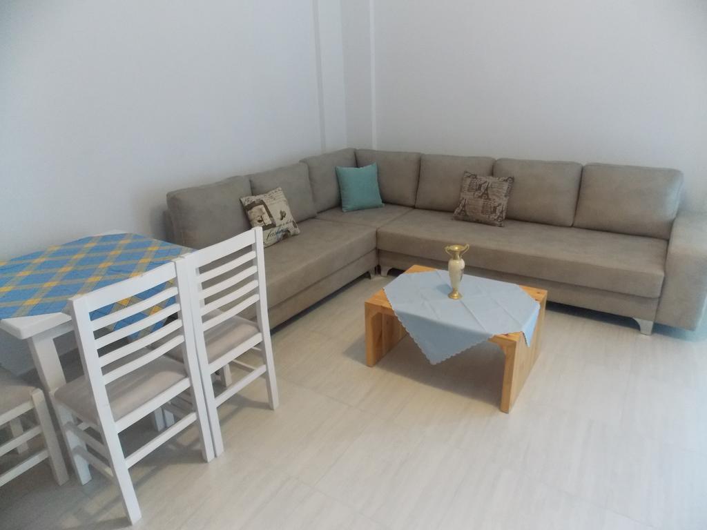Violet'S Boutique Apartments Sarandë Exteriör bild