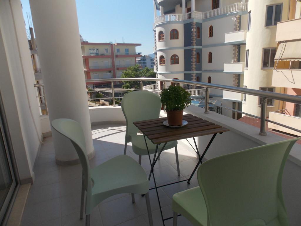 Violet'S Boutique Apartments Sarandë Exteriör bild